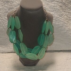 Chic Green Statement Necklace